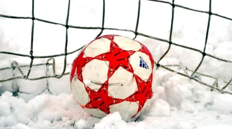 Piłka w sniegu Orzeł Przeworsk